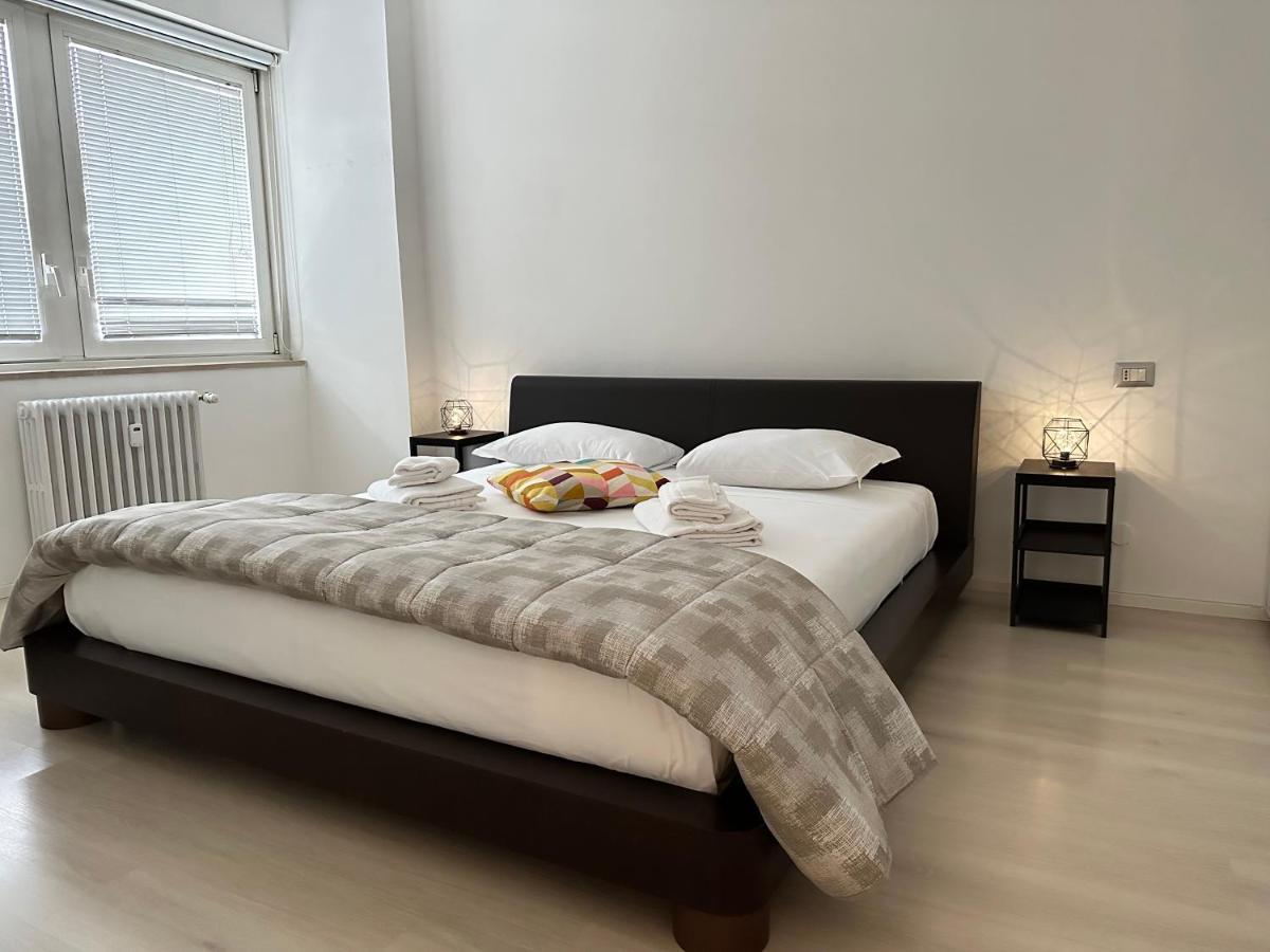 Feel - Casa Di Luce Apartment Bergamo Luaran gambar